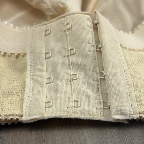 Playtex Womens 18 Hour Tricot Comfort Strap Wire-Free Bra 4693 Cream Floral 40D - Picture 3 of 6